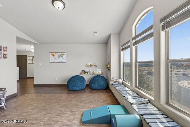 2500 Silver Hawk Avenue, Las Cruces, NM 88011