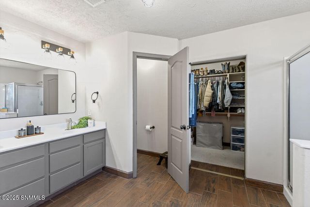 2500 Silver Hawk Avenue, Las Cruces, NM 88011