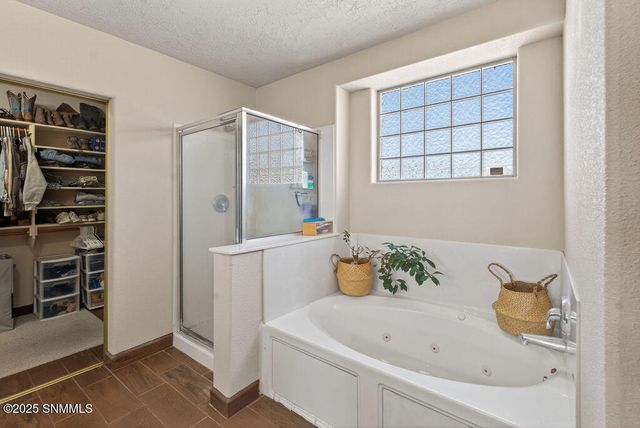 2500 Silver Hawk Avenue, Las Cruces, NM 88011