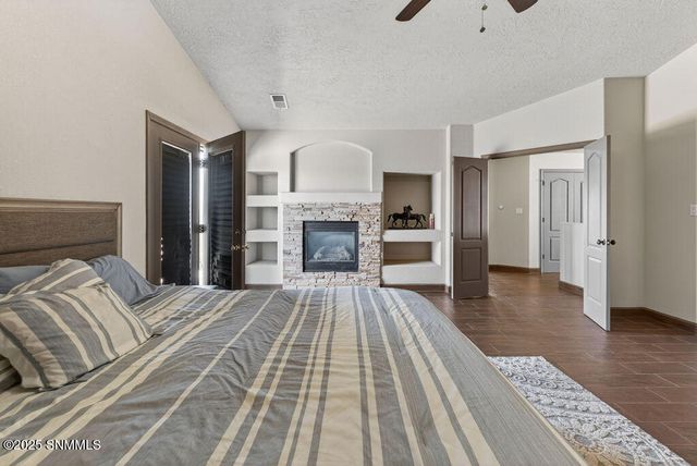 2500 Silver Hawk Avenue, Las Cruces, NM 88011