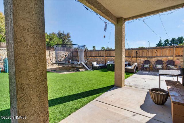 2500 Silver Hawk Avenue, Las Cruces, NM 88011