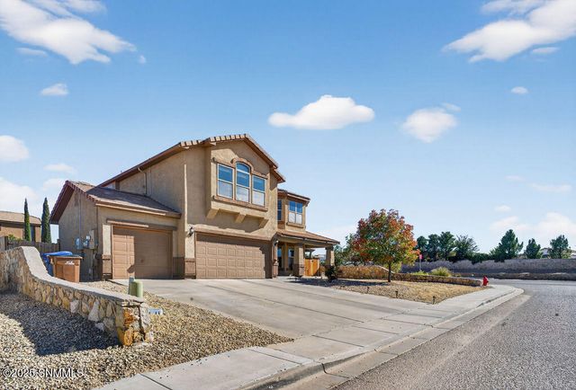 2500 Silver Hawk Avenue, Las Cruces, NM 88011