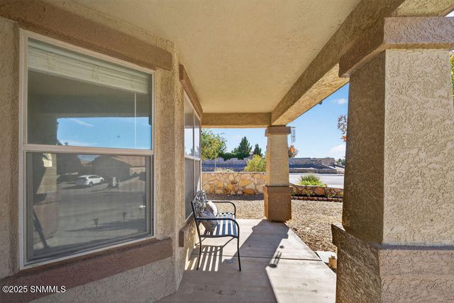 2500 Silver Hawk Avenue, Las Cruces, NM 88011