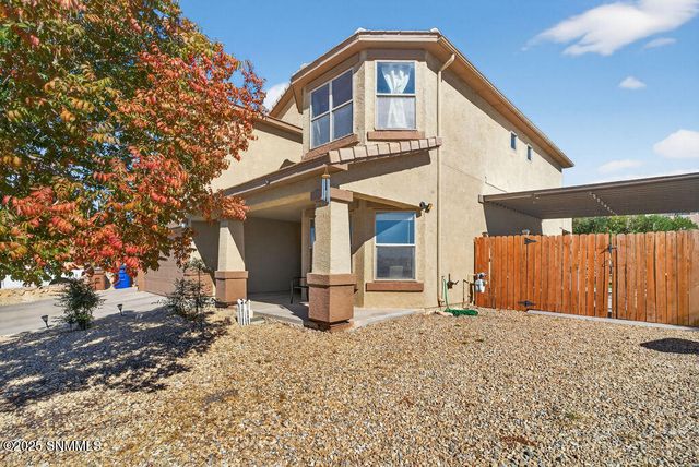 2500 Silver Hawk Avenue, Las Cruces, NM 88011