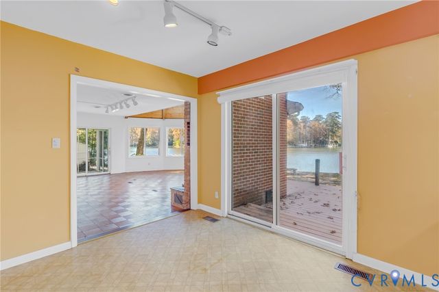 492 Pine Reach Drive, Kilmarnock, VA 22482