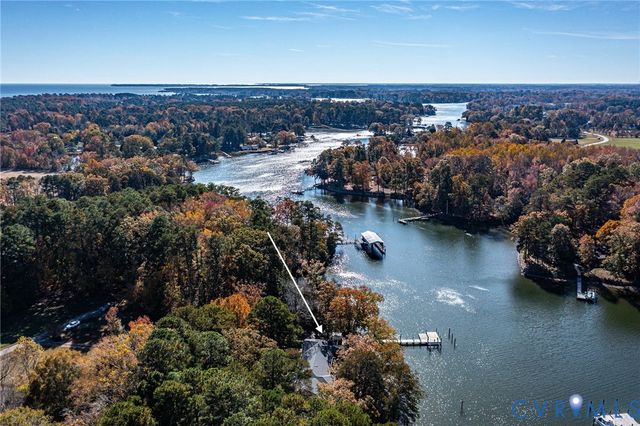 492 Pine Reach Drive, Kilmarnock, VA 22482