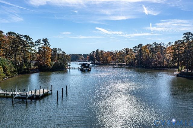 492 Pine Reach Drive, Kilmarnock, VA 22482