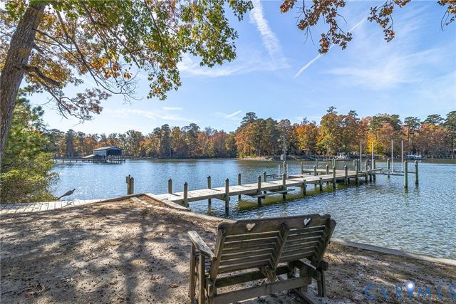 492 Pine Reach Drive, Kilmarnock, VA 22482