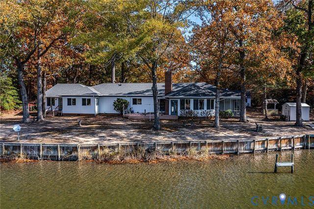 492 Pine Reach Drive, Kilmarnock, VA 22482