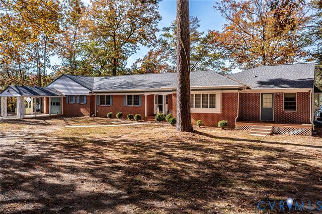 492 Pine Reach Drive, Kilmarnock, VA 22482