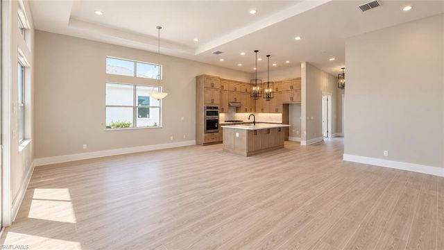 8521 Oceana WAY, Naples, FL 34114