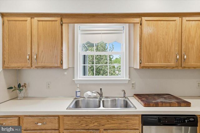 130 DEBBIE LN, Easton, PA 18045