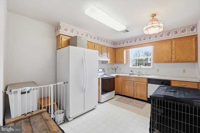 130 DEBBIE LN, Easton, PA 18045