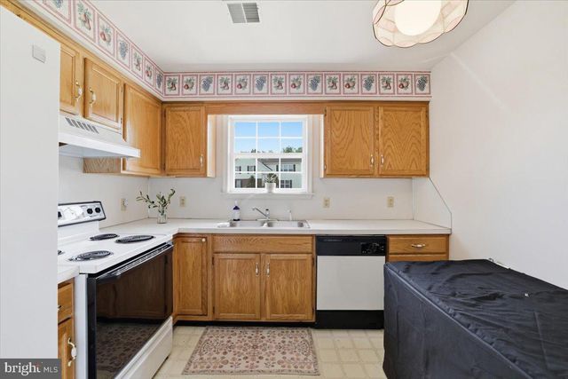 130 DEBBIE LN, Easton, PA 18045