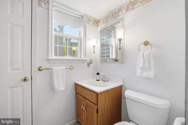 130 DEBBIE LN, Easton, PA 18045