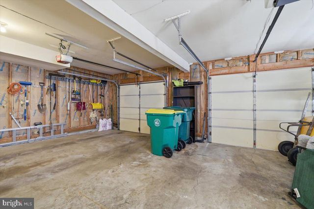 130 DEBBIE LN, Easton, PA 18045