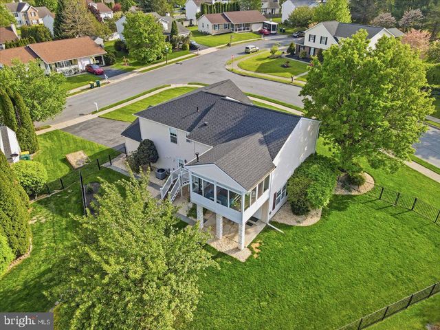 130 DEBBIE LN, Easton, PA 18045