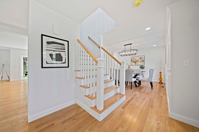 4 Clarendon Circle, Holbrook, MA 02343