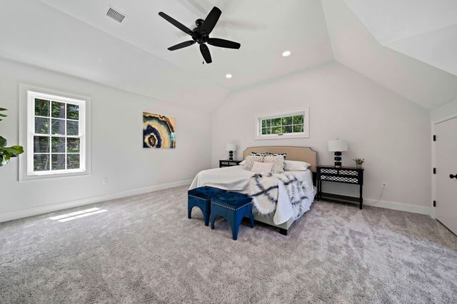 4 Clarendon Circle, Holbrook, MA 02343