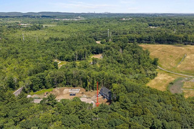 4 Clarendon Circle, Holbrook, MA 02343