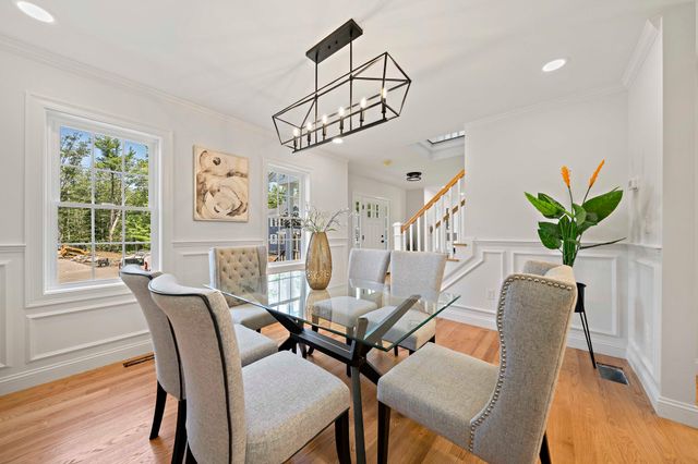 4 Clarendon Circle, Holbrook, MA 02343