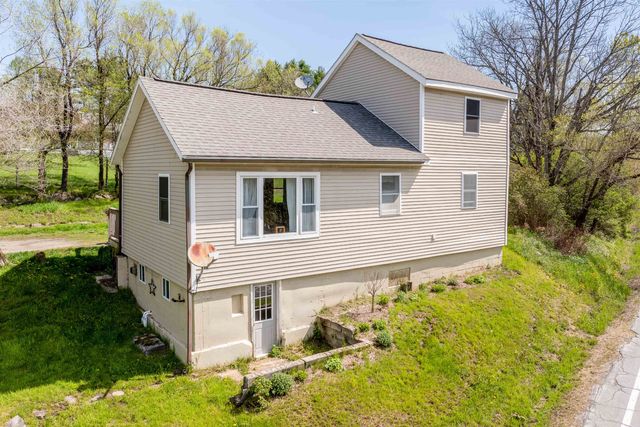 6 Badger Road, Goshen, NH 03752