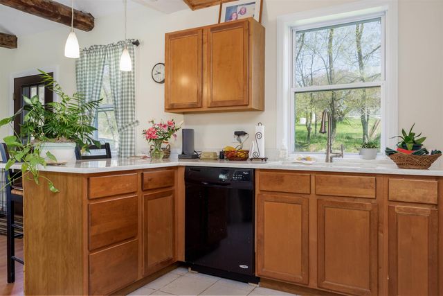 6 Badger Road, Goshen, NH 03752