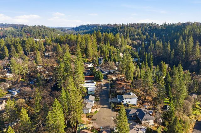 818 Blue Bell Ct, Placerville, CA 95667