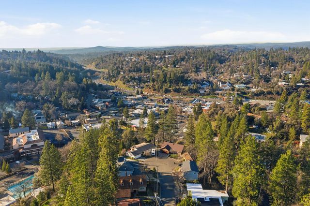 818 Blue Bell Ct, Placerville, CA 95667