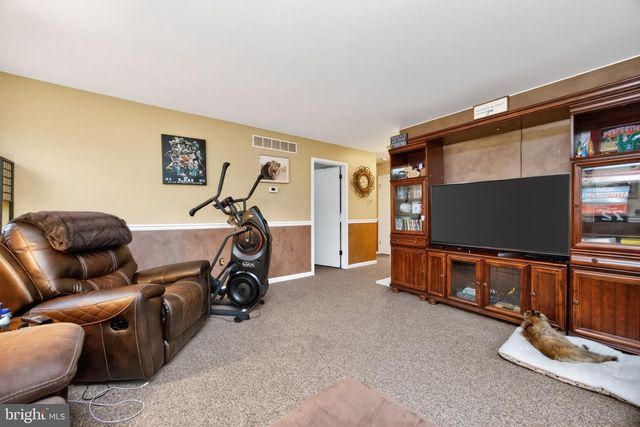 269 SHIRLEY DR, Harleysville, PA 19438
