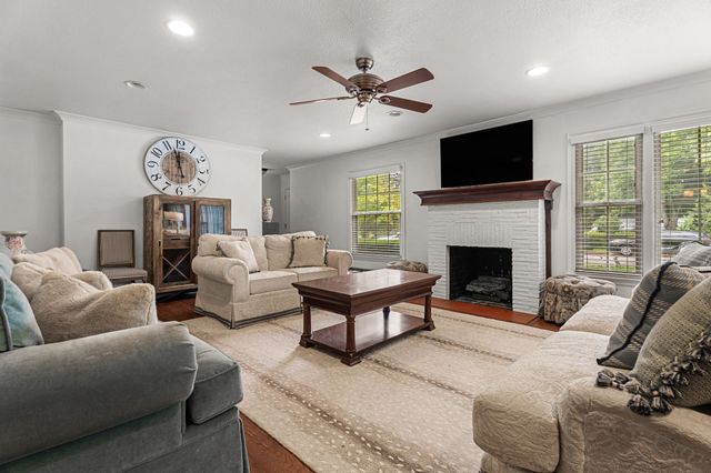 2026 S Wall Avenue, Tyler, TX 75701