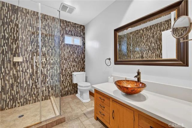 7641 Beck Avenue, North Hollywood, CA 91605