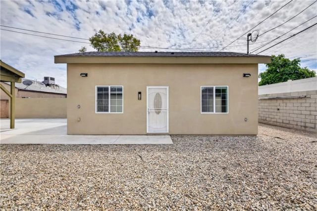 7641 Beck Avenue, North Hollywood, CA 91605