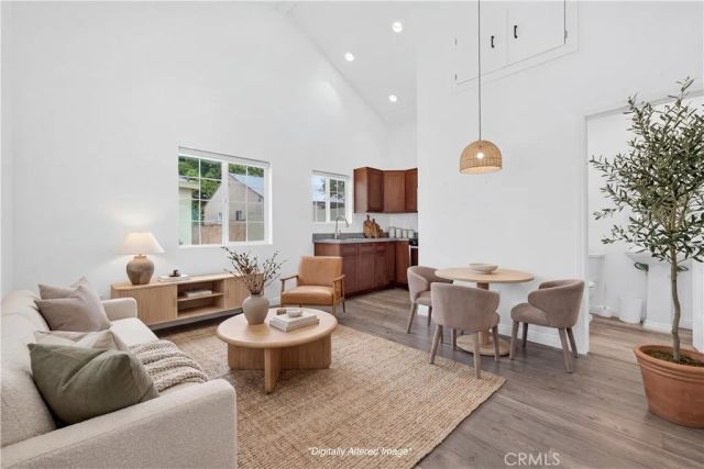 7641 Beck Avenue, North Hollywood, CA 91605