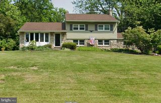 708 OAK TERRACE DR, Ambler, PA 19002