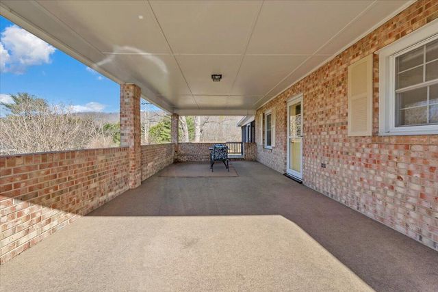 1846 Pineview DR, Glasgow, VA 24555