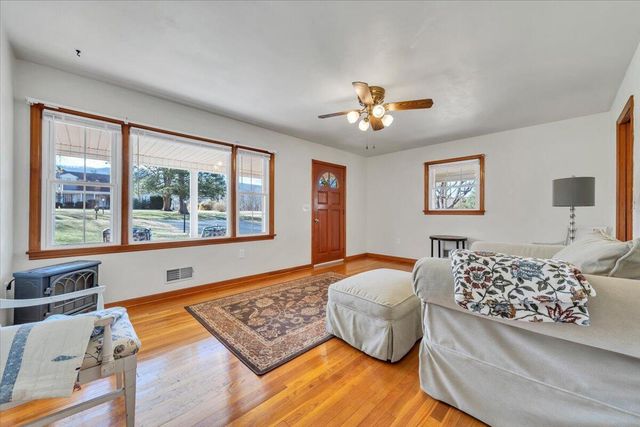 1846 Pineview DR, Glasgow, VA 24555