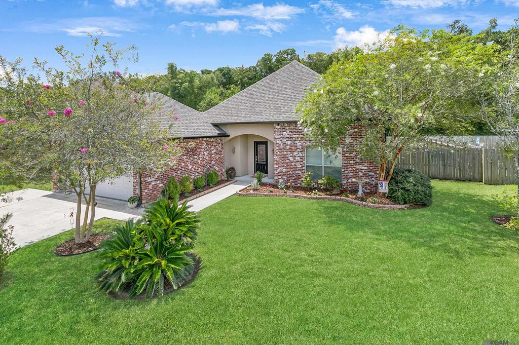 43193 Sycamore Bend Ave, Gonzales, LA 70737