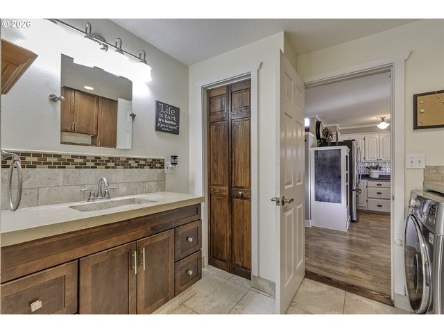 58059 SHADLEY Ln, Warren, OR 97053