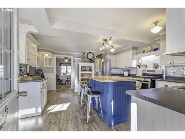 58059 SHADLEY Ln, Warren, OR 97053