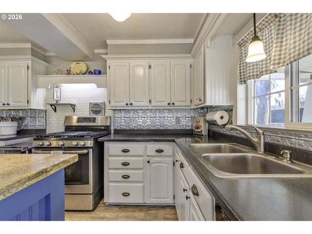 58059 SHADLEY Ln, Warren, OR 97053