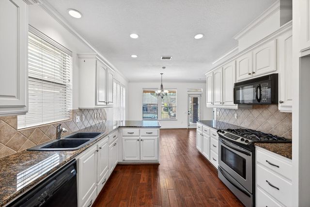 11151 Hunters Landing, Montgomery, TX 77356