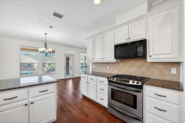 11151 Hunters Landing, Montgomery, TX 77356