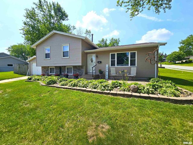 315 COLONY Drive, Davenport, IA 52806