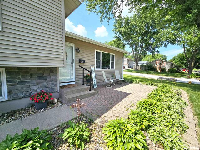 315 COLONY Drive, Davenport, IA 52806