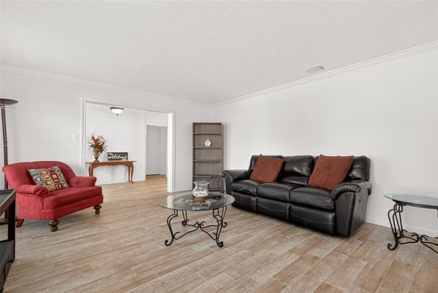 3815 Fernglade Drive, Houston, TX 77068