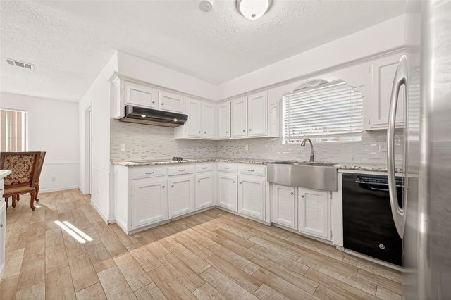 3815 Fernglade Drive, Houston, TX 77068