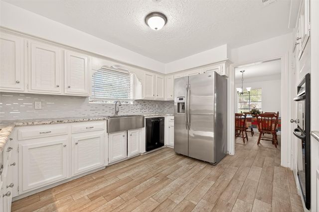 3815 Fernglade Drive, Houston, TX 77068