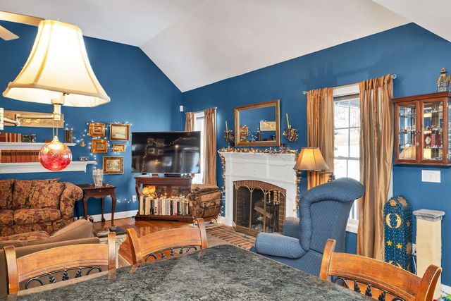 31 Longmeadow Drive, Brentwood, NH 03833