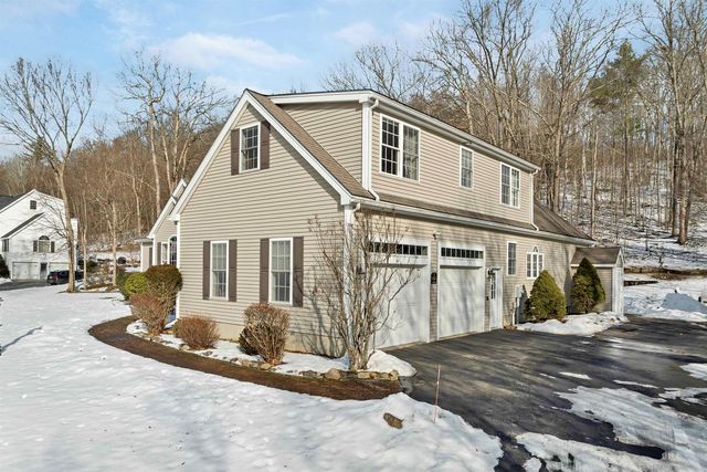 31 Longmeadow Drive, Brentwood, NH 03833